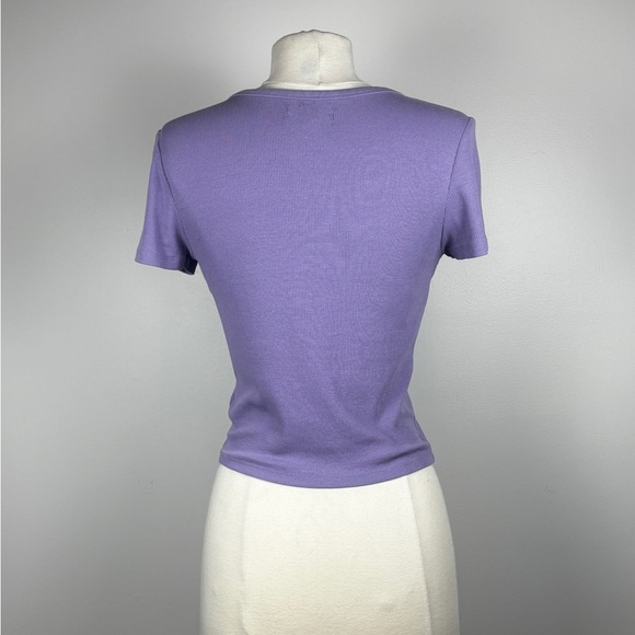 Basic Ribbed Crop Tee - Picture 3 of 4